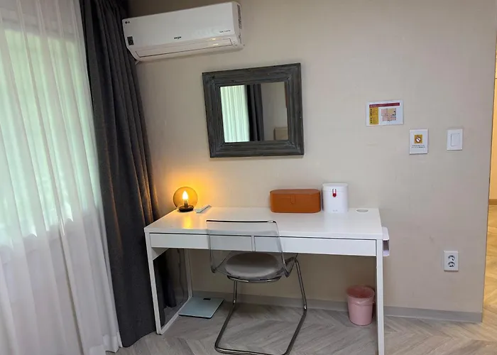 Hongdae Park 3room